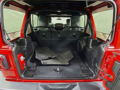 Used 2018 Jeep Wrangler Unlimited Rubicon AWD/4WD image 26