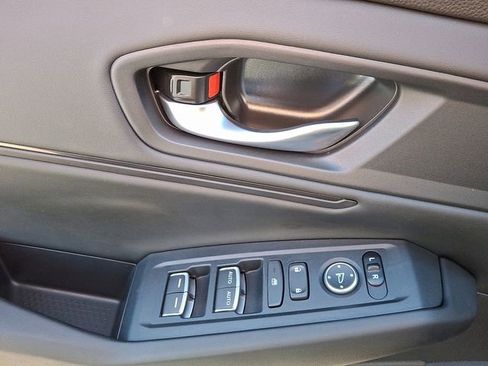 Used 2025 Honda Accord SE image 13