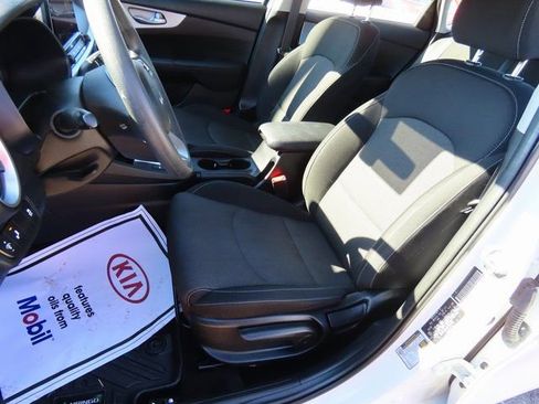 Used 2024 Kia Forte LXS w/ LXS Technology Package image 34