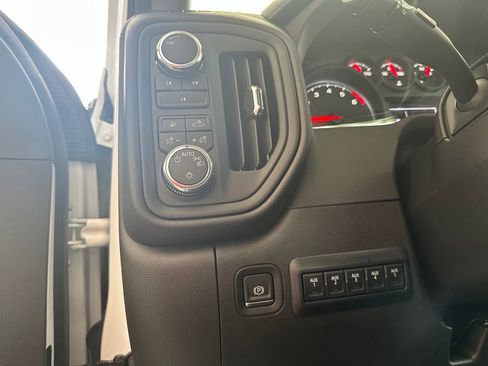 Used 2025 GMC Sierra 2500 Pro AWD/4WD image 19
