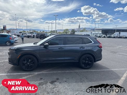 Used 2023 Honda CR-V Sport Touring image 3