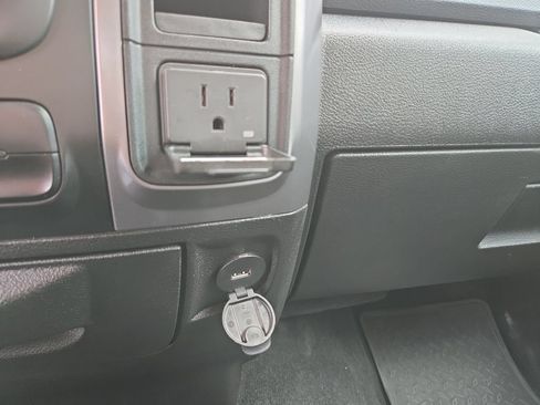 Used 2023 RAM 1500 Classic SLT AWD/4WD image 21