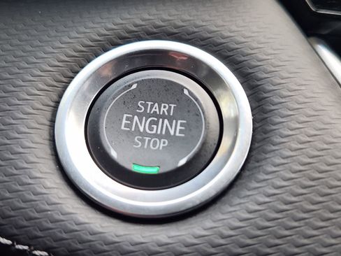 Used 2025 Chevrolet Equinox LT w/ Safety and Technology Package image 20