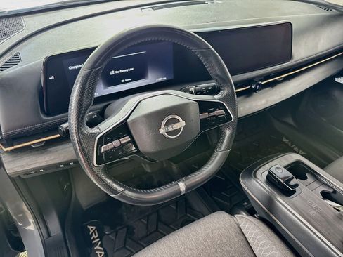Used 2023 Nissan Ariya FWD image 11