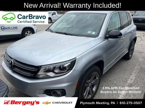 Used 2017 Volkswagen Tiguan Sport image 1