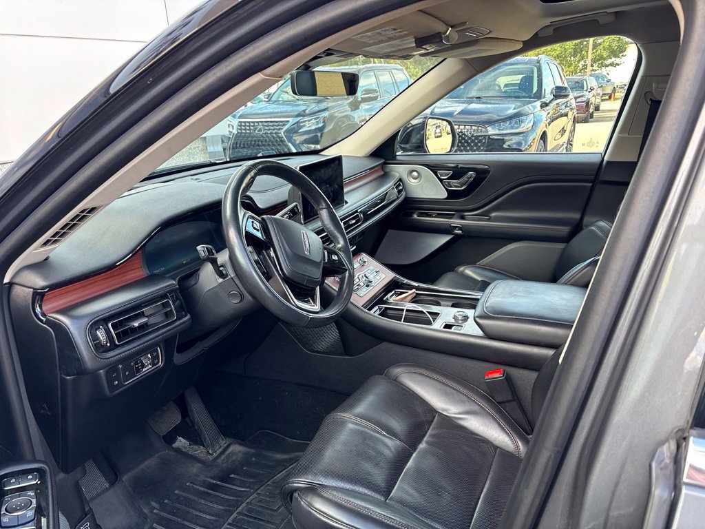 Used 2021 Lincoln Aviator Grand Touring w/ Equipment Group 302A AWD/4WD image 4