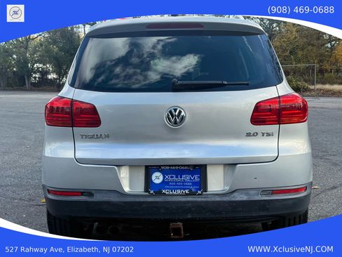 Used 2012 Volkswagen Tiguan S image 3
