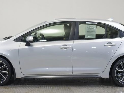 Used 2020 Toyota Corolla XSE image 6