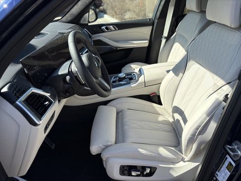 Used 2025 BMW X7 M60i image 14