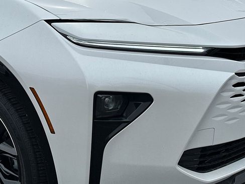 New 2026 Toyota Crown Signia image 9