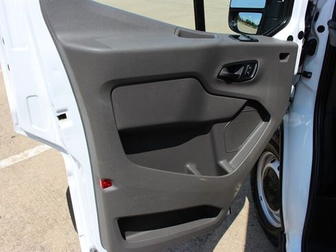 Used 2024 Ford Transit 250 148 Medium Roof RWD image 24
