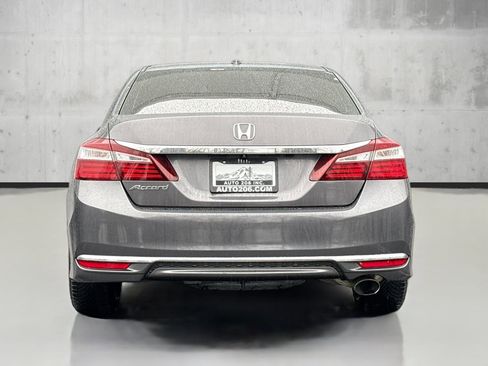 Used 2017 Honda Accord EX image 6