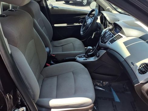 Used 2015 Chevrolet Cruze LT FWD image 21