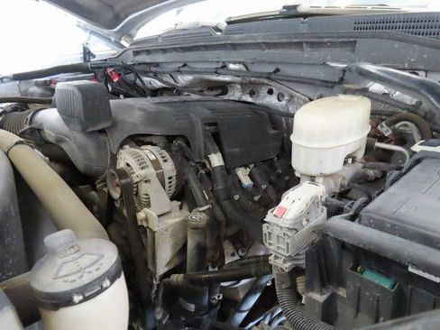 Used 2015 GMC Sierra 2500 SLE w/ Suspension Package, Off-Road image 35