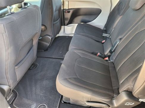 Certified 2018 Chrysler Pacifica Touring Plus w/ Tire & Wheel Group image 27