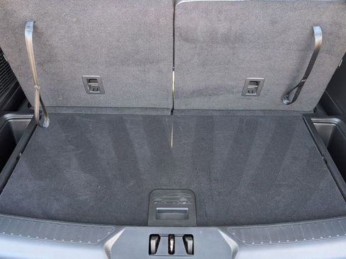 Used 2021 Ford Explorer XLT w/ Equipment Group 202A image 20