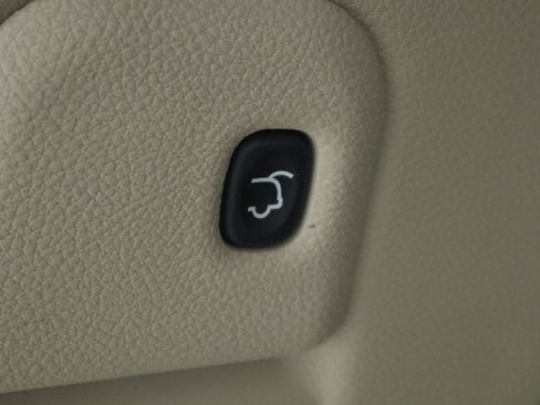 Used 2021 Jeep Grand Cherokee Limited w/ Premium Lighting Group AWD/4WD image 31