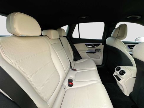 Used 2026 Mercedes-Benz GLC 300 4MATIC image 27