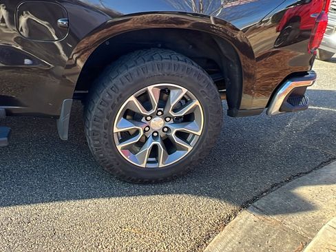 Used 2019 Chevrolet Silverado 1500 LT w/ All-Star Edition image 12