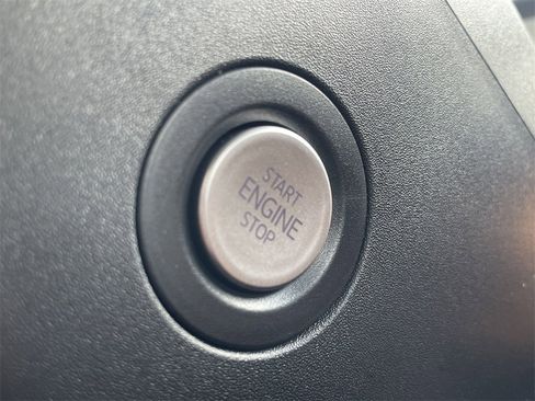 New 2025 Volkswagen ID. Buzz Pro S image 20