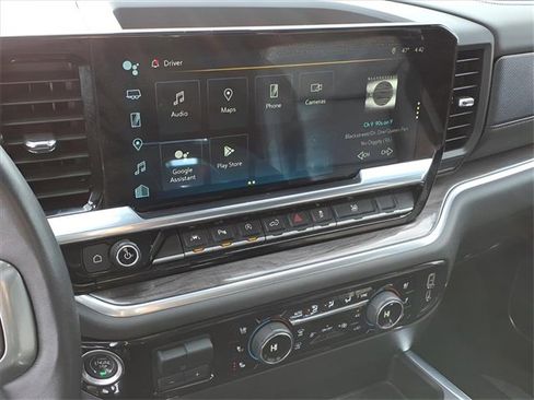 Used 2022 Chevrolet Silverado 1500 LTZ w/ LTZ Premium Package image 9