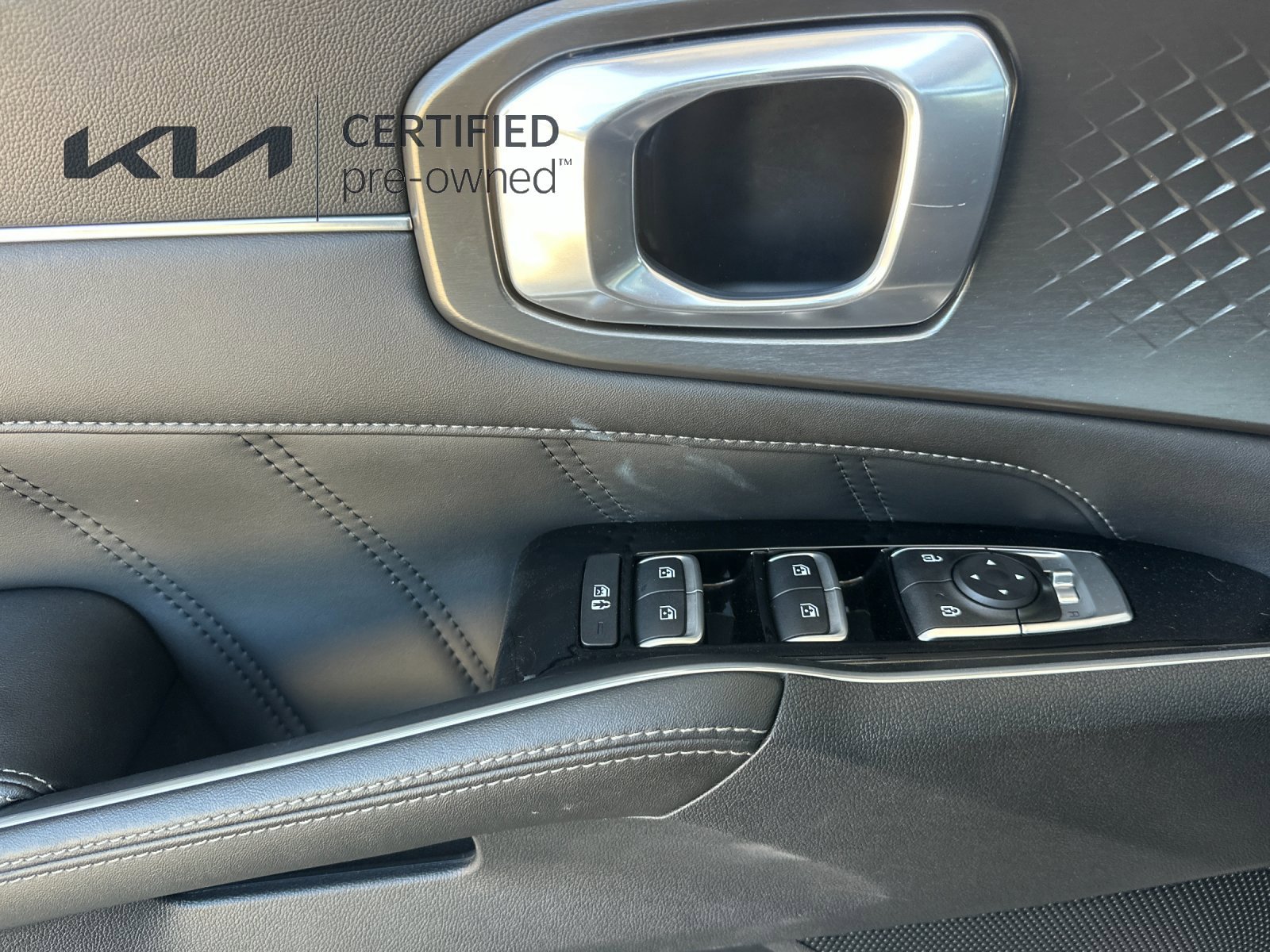 Certified 2022 Kia Sorento SX AWD/4WD image 12