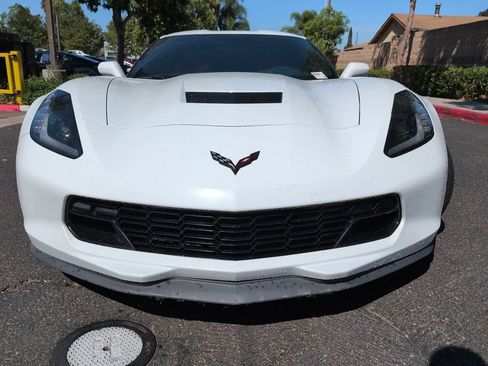 Used 2019 Chevrolet Corvette Grand Sport w/ Carbon Flash Badge Package RWD image 3