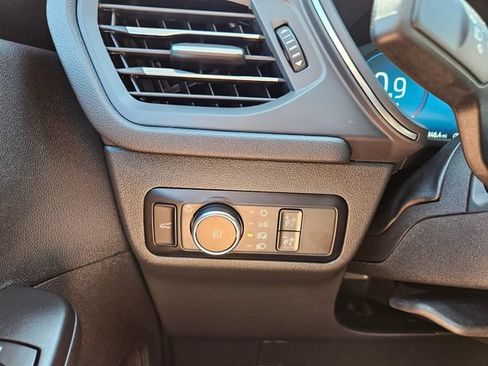 Used 2025 Ford Escape Platinum AWD/4WD image 35