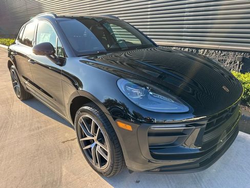 Used 2026 Porsche Macan image 11
