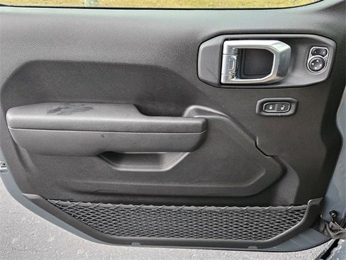 New 2026 Jeep Wrangler Unlimited Rubicon image 25