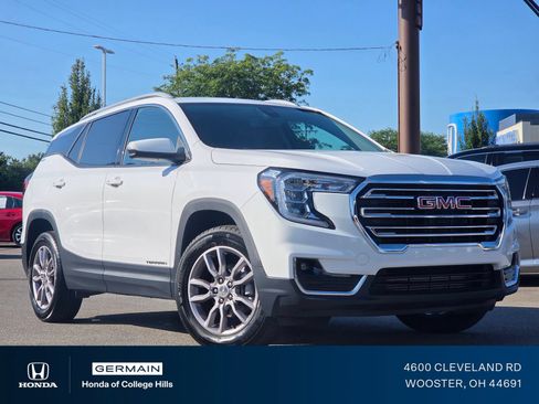 Used 2024 GMC Terrain SLT AWD/4WD image 1