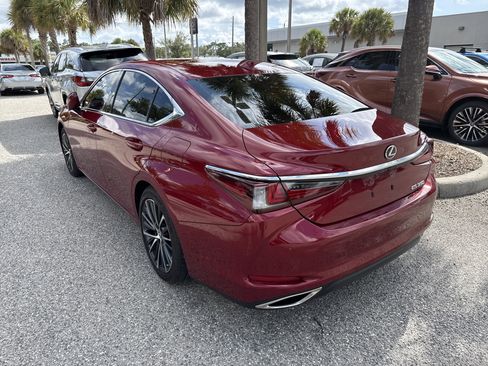 Used 2024 Lexus ES 350 w/ Premium Package FWD image 3