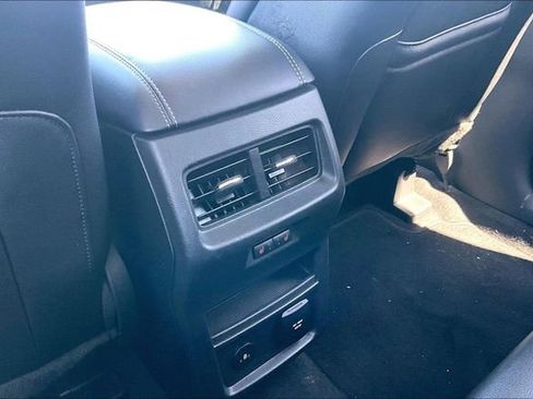 Used 2024 Ford Edge Titanium w/ Equipment Group 301A image 10