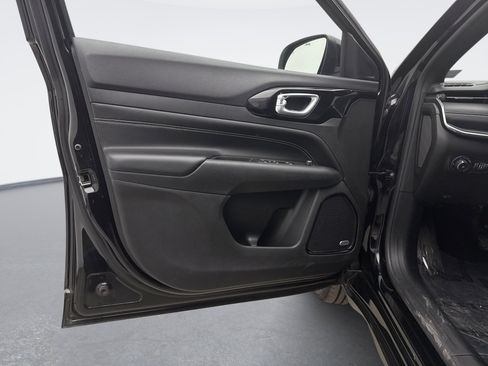 Used 2022 Jeep Compass High Altitude image 9