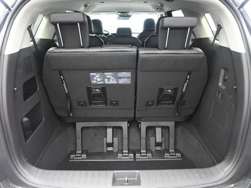 New 2026 Kia Carnival LXS FWD image 33