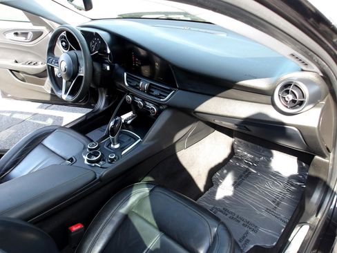 Used 2017 Alfa Romeo Giulia AWD w/ Cold Weather Package image 12