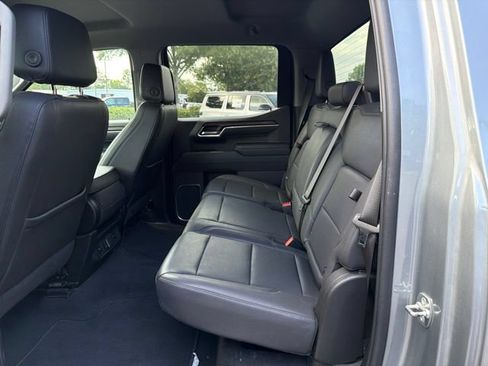 Used 2025 GMC Sierra 1500 SLT AWD/4WD image 13