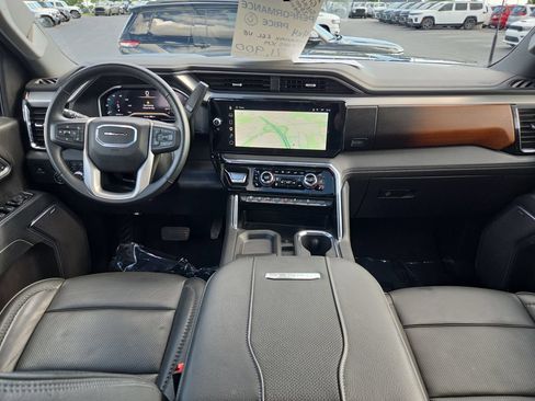 Used 2025 GMC Sierra 3500 Denali w/ Denali Reserve Package AWD/4WD image 16