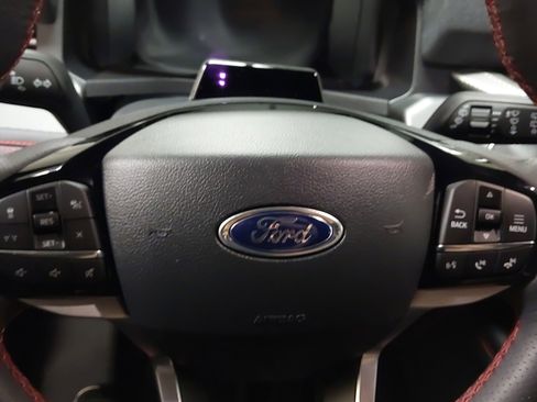 Used 2025 Ford Explorer ST-Line AWD/4WD image 23