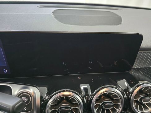 Certified 2025 Mercedes-Benz GLB 250 4MATIC image 15