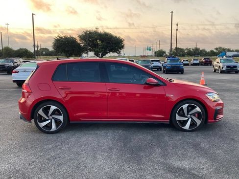 Used 2019 Volkswagen GTI SE FWD image 4