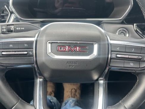 Used 2023 GMC Canyon Elevation image 10