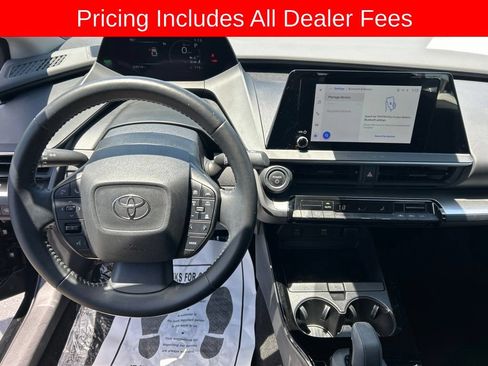 Used 2024 Toyota Prius LE FWD image 4
