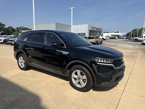 Used 2022 Kia Sorento LX FWD image 7