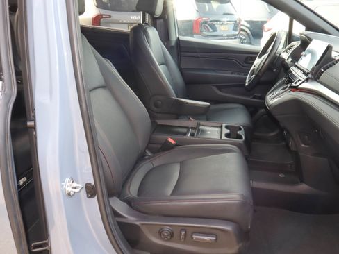 Used 2025 Honda Odyssey Sport-L image 30