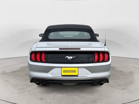 Used 2018 Ford Mustang Premium RWD image 4