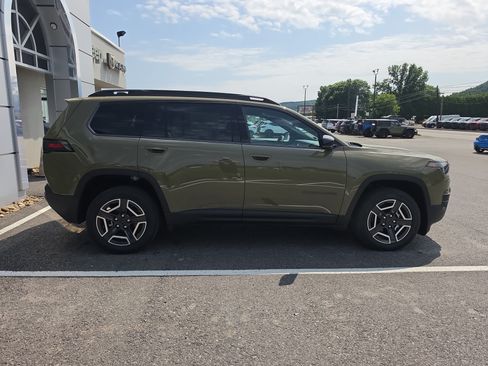 New 2026 Jeep Cherokee Limited AWD/4WD image 2