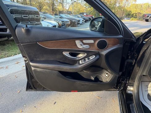 Used 2019 Mercedes-Benz C 300 Sedan image 14