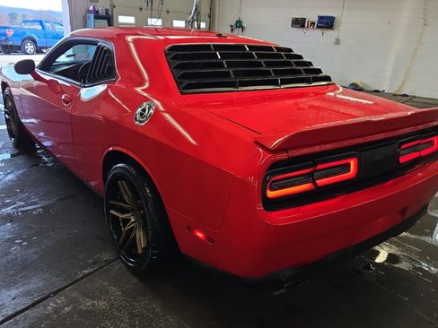 Used 2022 Dodge Challenger R/T image 4