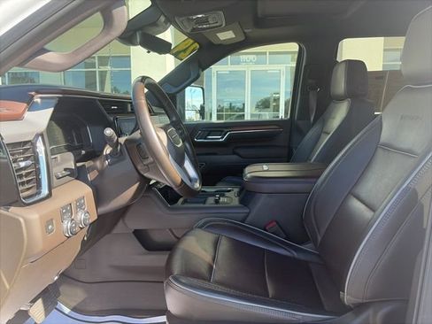 Used 2024 GMC Sierra 2500 Denali w/ Technology Package AWD/4WD image 6